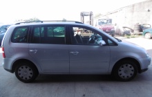 VW Touran 1,6 FSI  85kw r.v.2003