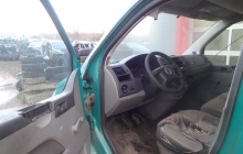 VW TRANSPORTER  T5  1,9 TDI  63kw r.v.2006 najeto pouze 127000km.