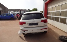 Audi Q7 3,0 TDI 176kw r.v.2008 motor OK, airbagy OK , 