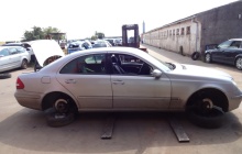 Mercedes E 220 2,2 CDI 100kw r.v 2003